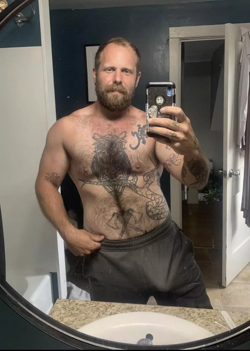 Last post removed, but we seem to like gray sweats here (31) posted by Cheekidaddi