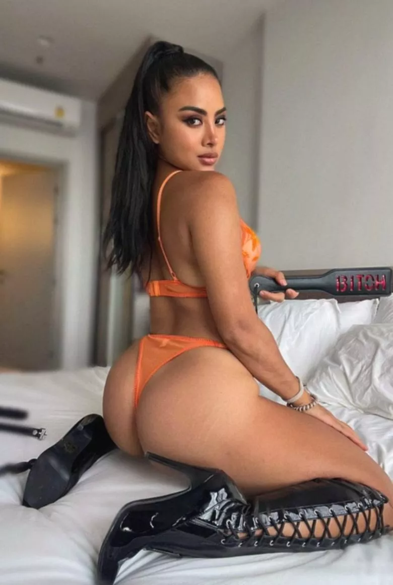 Perfect boots made for an Asian goddess posted by BlazeMeowXO_Kit