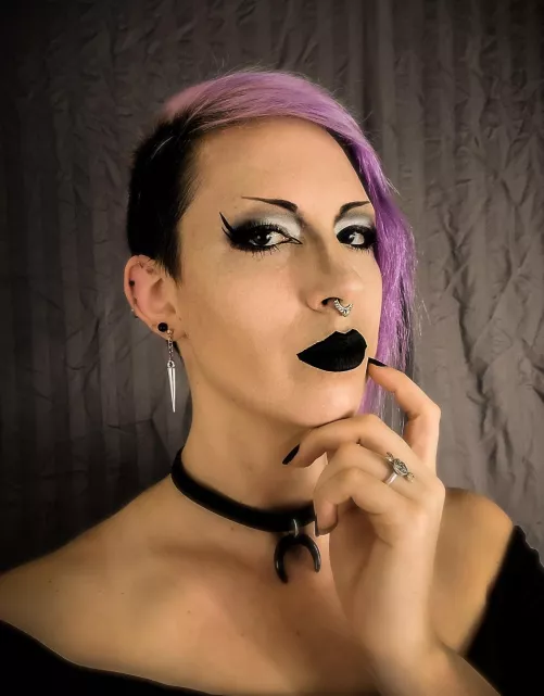 Purple haired goth girl! by angelagodless