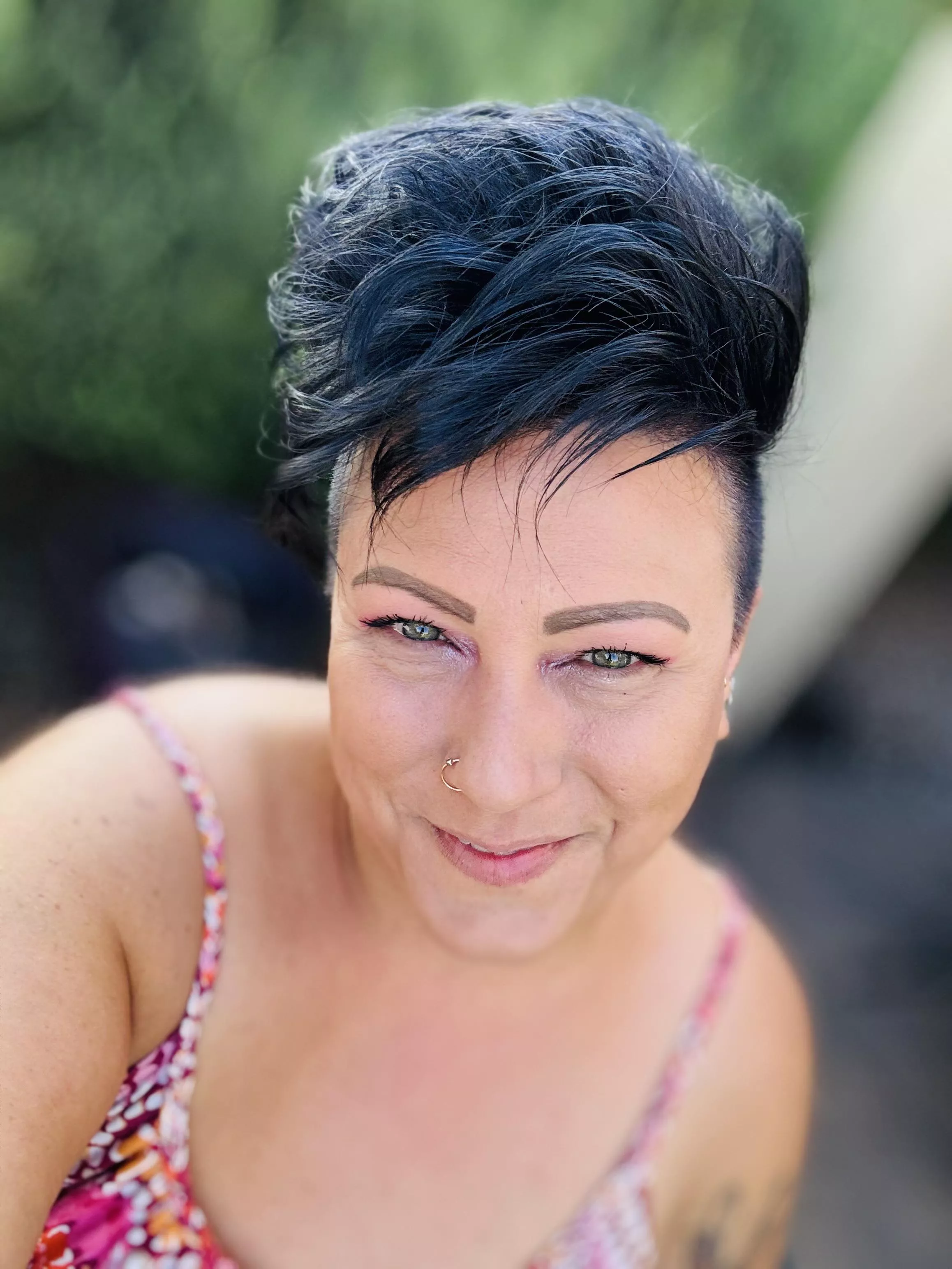 Raven haired beauty posted by Nevada-Rose