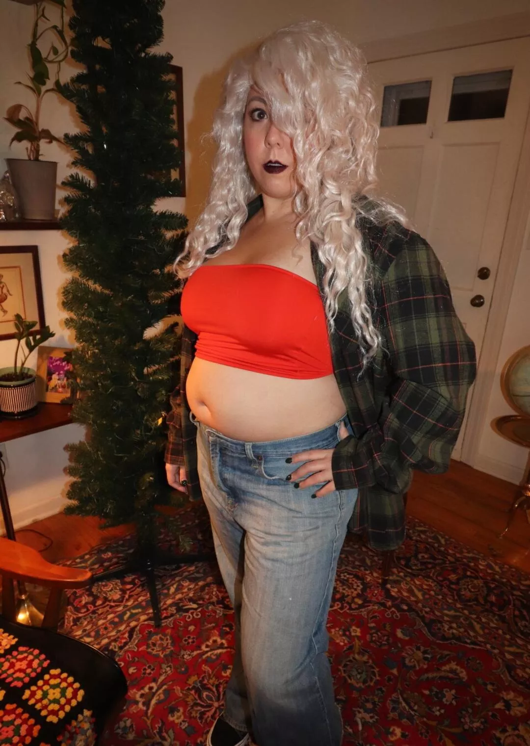 Showing off that belly in a tube top posted by ViolettBelle