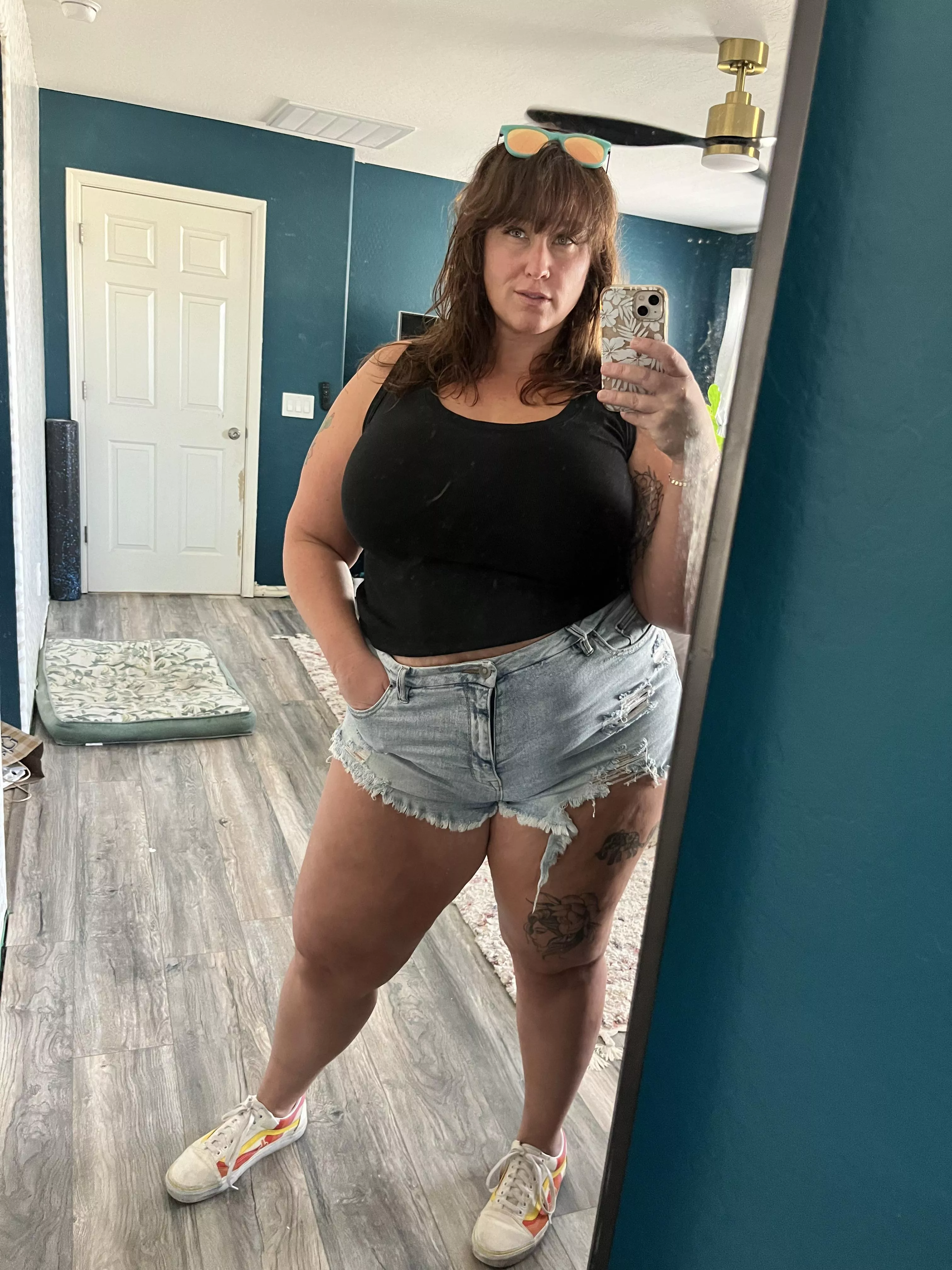 Thighs all day!  posted by Montana_Fire