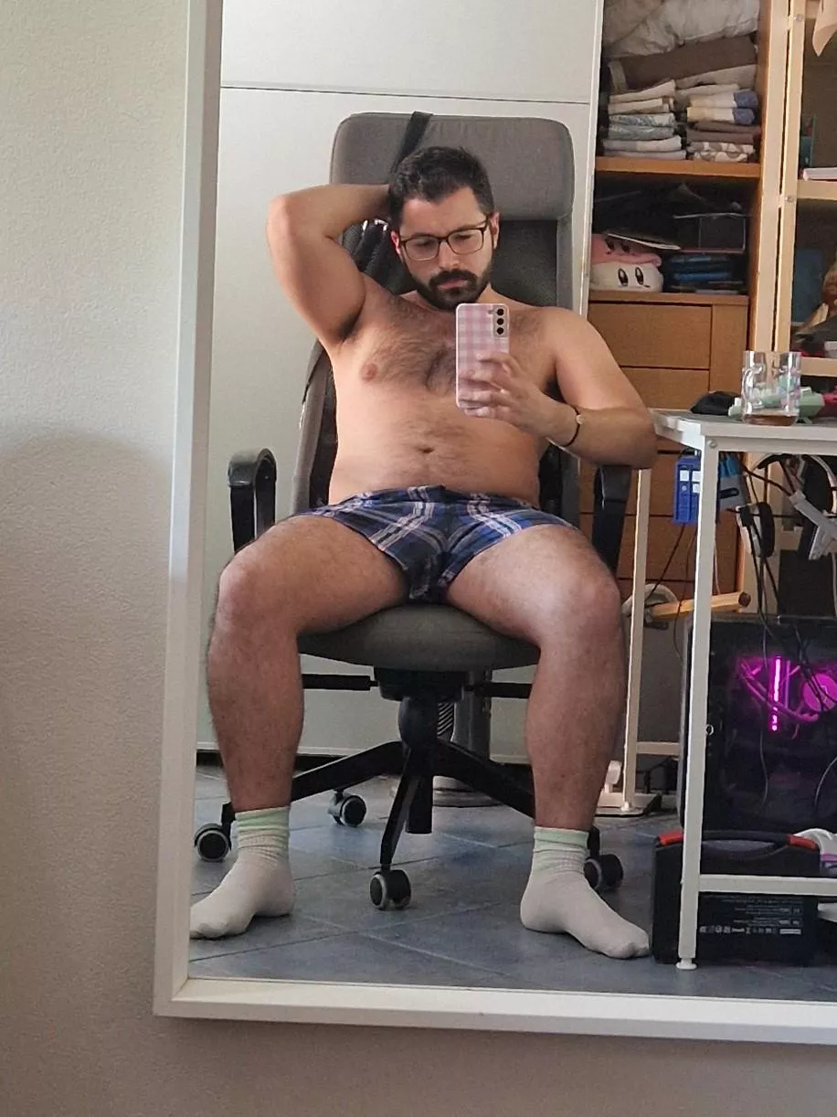 You bringing the beers? [29] posted by PlutoBunker