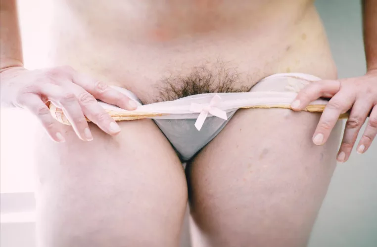 A Peek For The Groom by MrsBolt40