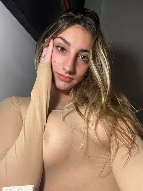 Any volunteer to help me stretch? by xoxodaniii__