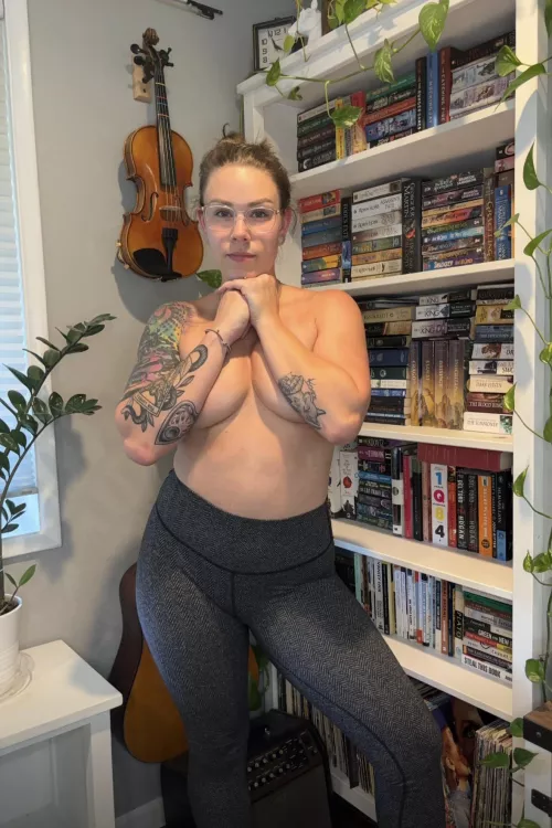 Favorite book: Kama Sutra  by Saphy_Sasska