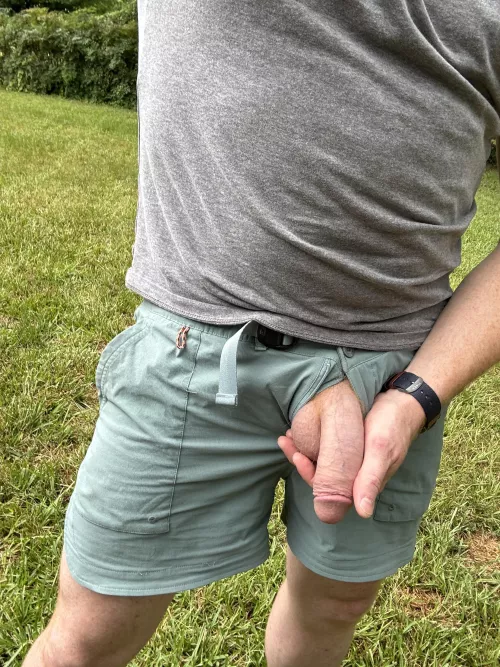 Hold this for a sec? 30s :) by ClamChopzz