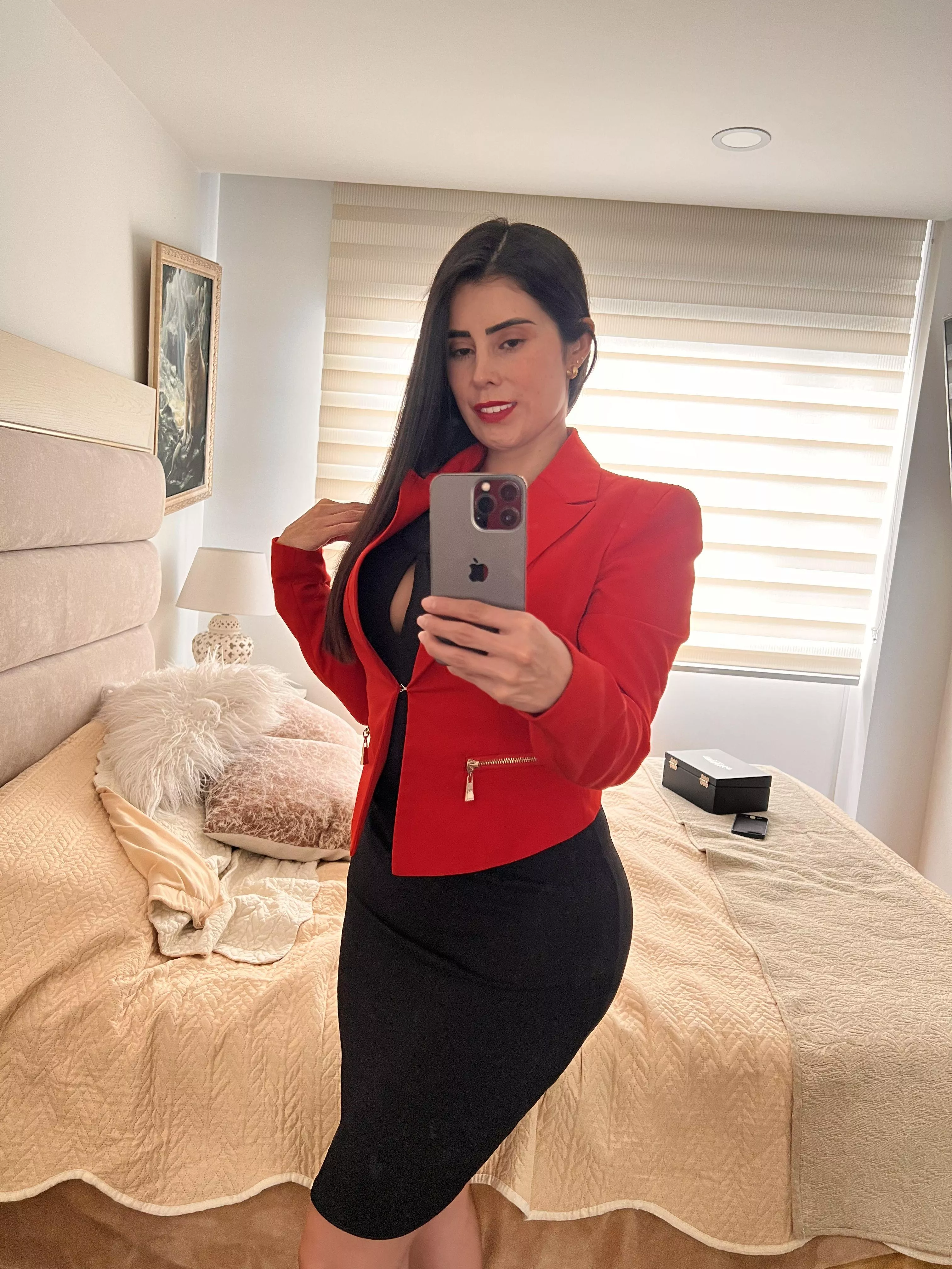 My boss called me in, but I'm always ready posted by biancasoffice