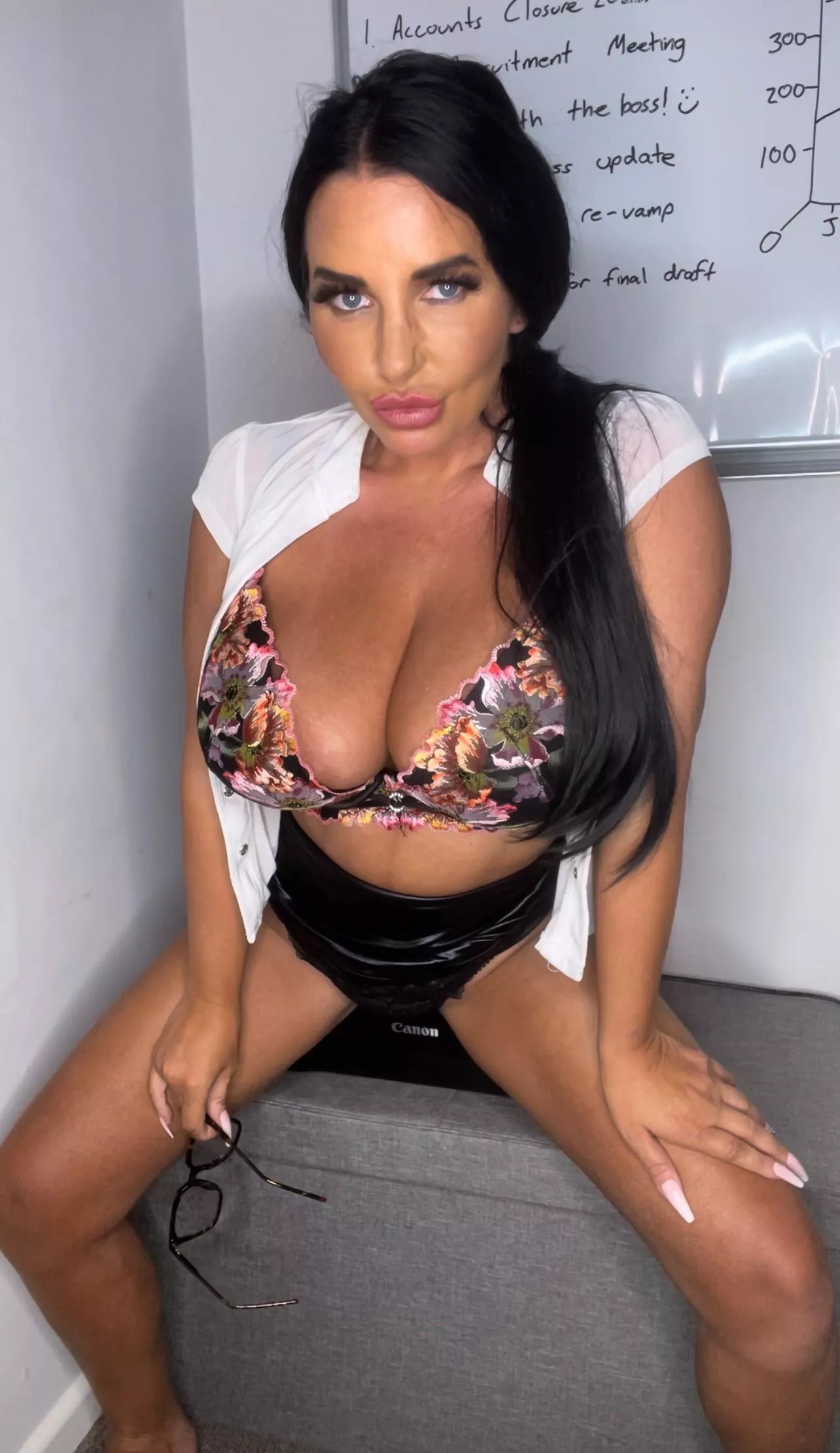 My boss told me he wants easy access
 posted by kimmyitalia