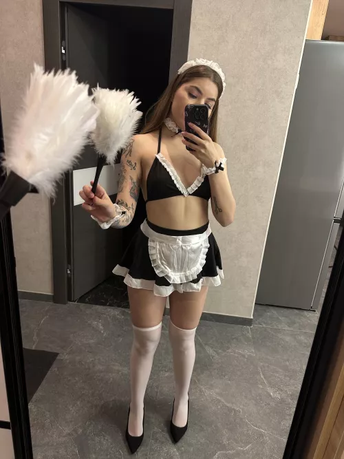 My house always has clean mirrors for photos by plagueyraft42