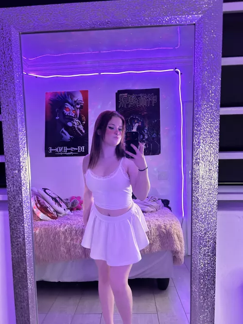 Skirts make girls look hot am I right? by Emma_Doll_XoXo