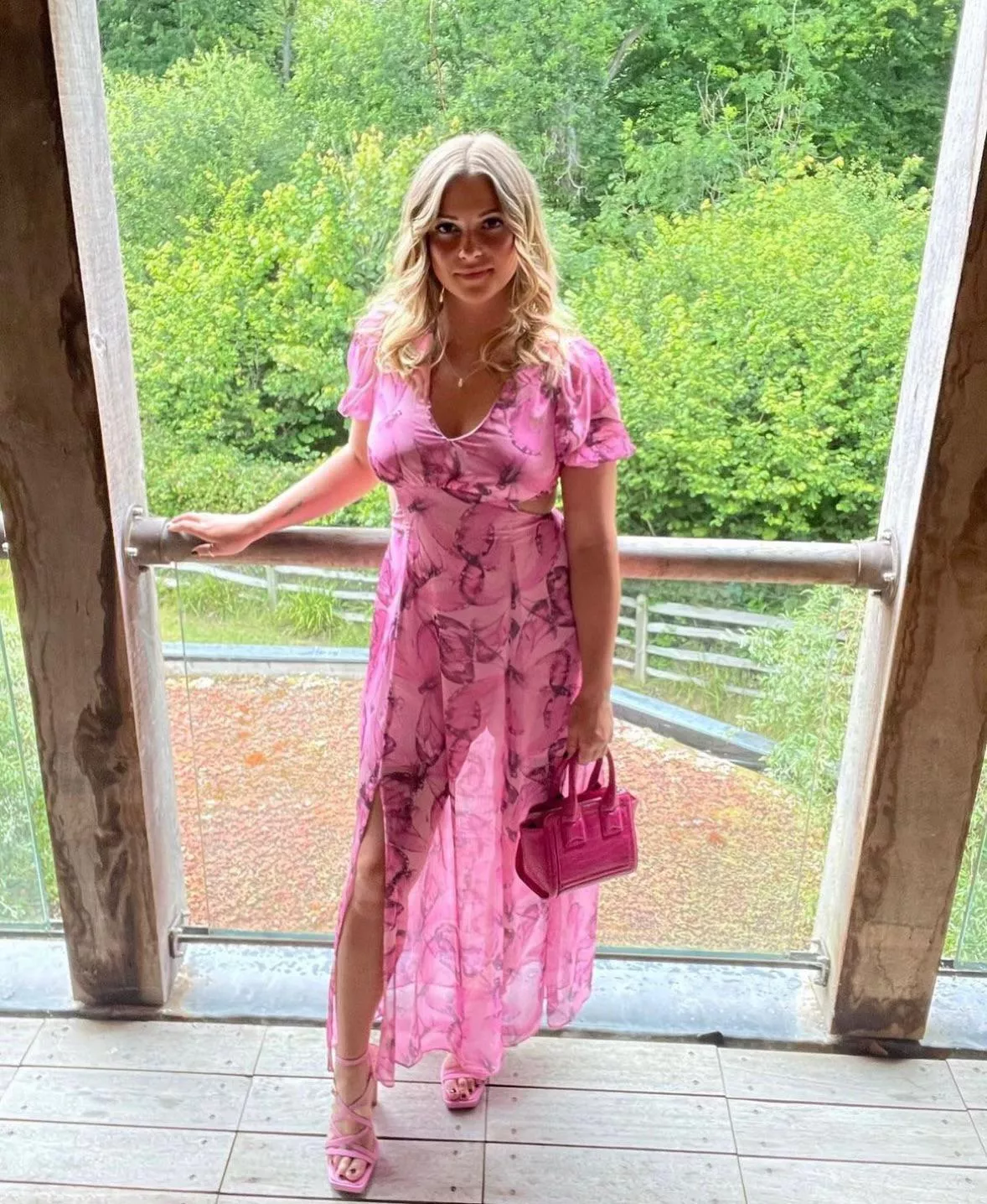 Summer breeze  posted by yalwaysme_