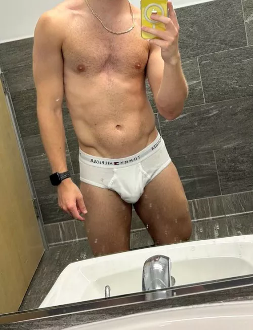 Tommy sorta Tuesday by fishy_fish_8