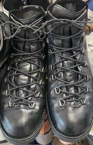 What color of shoelace would look good on my danner boots posted by Parzival0978