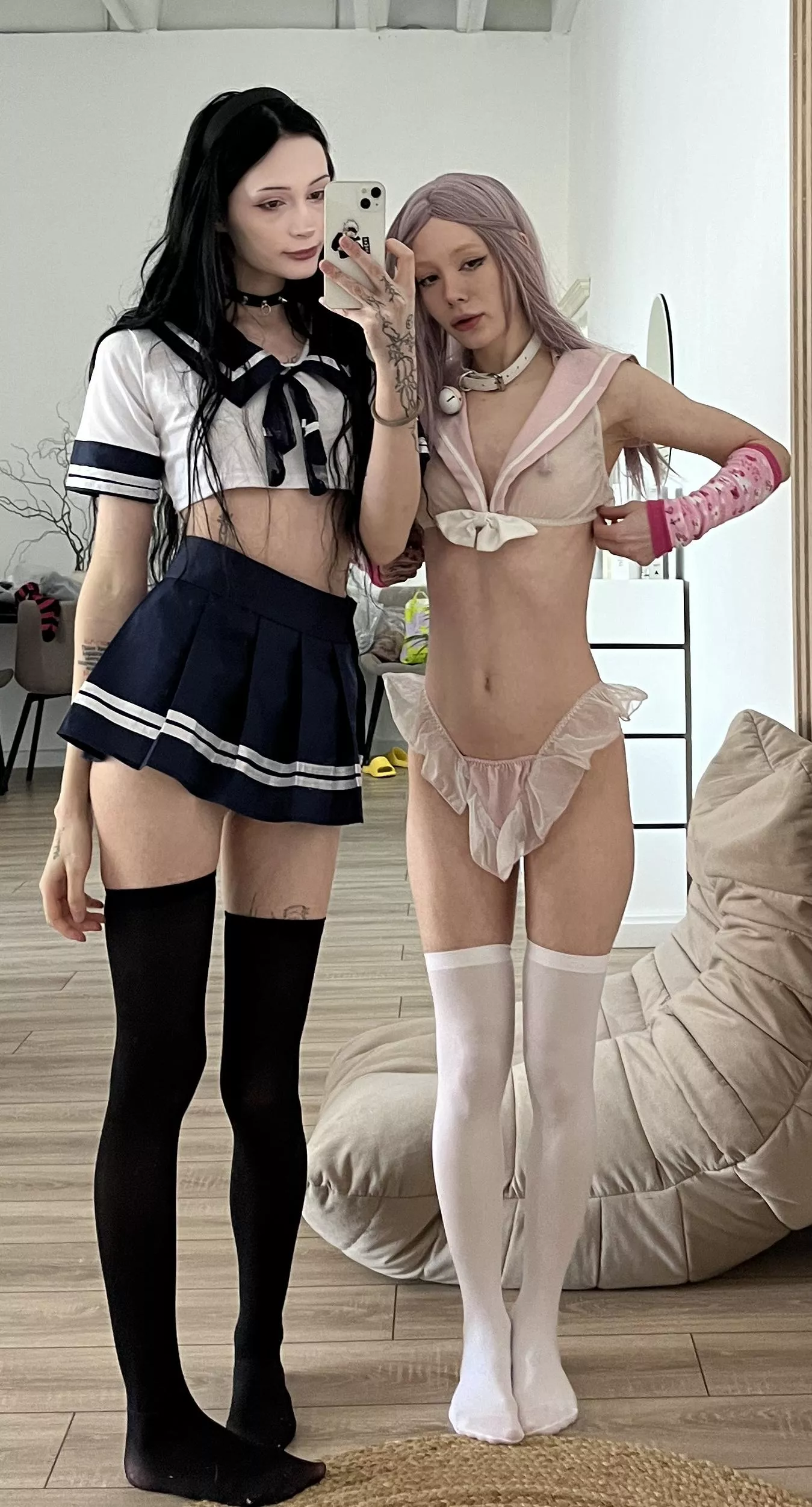 black or pink posted by kaiko_riko