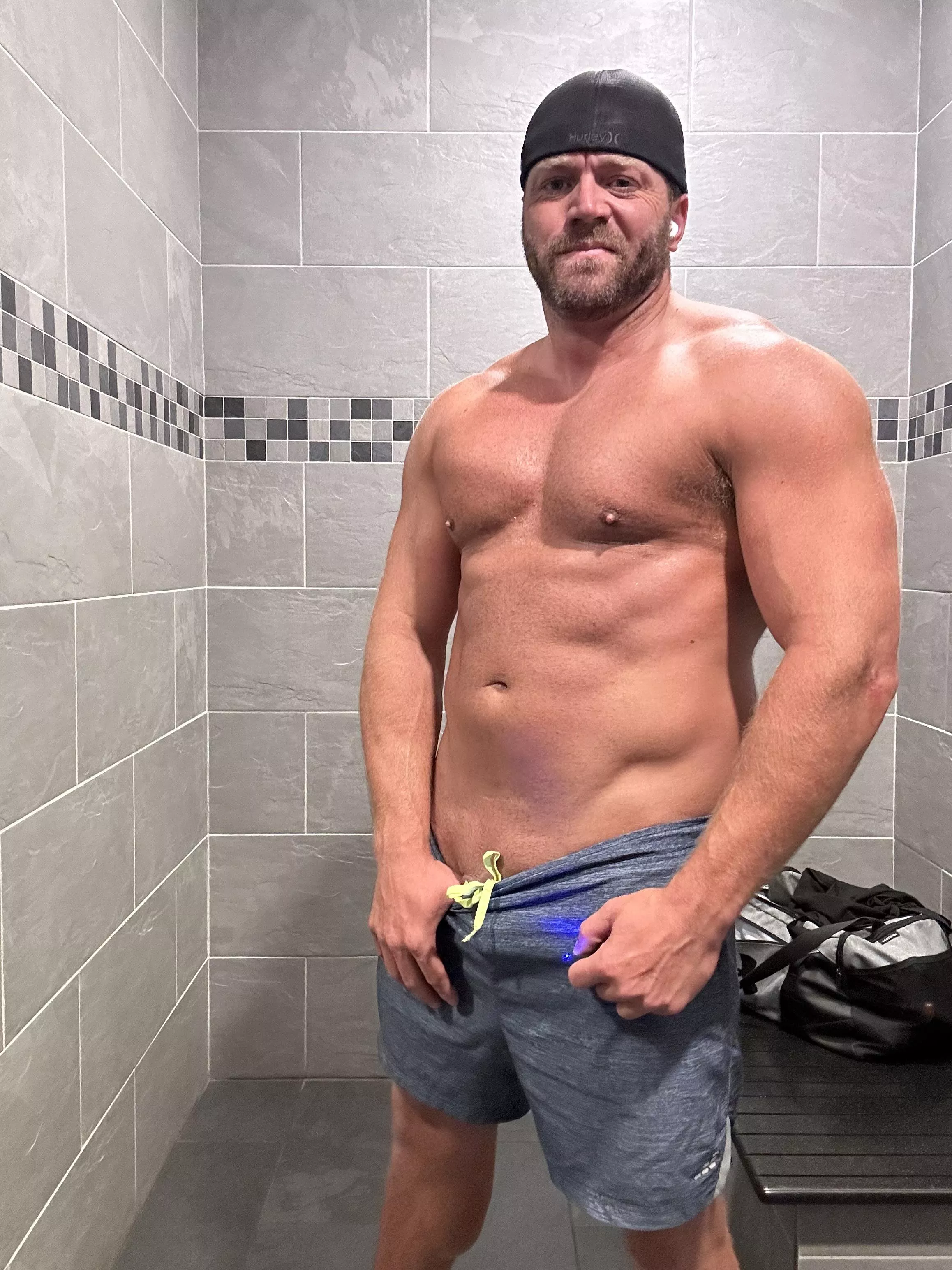 Hey want to meet up after the gym?!  posted by Southern_Steel
