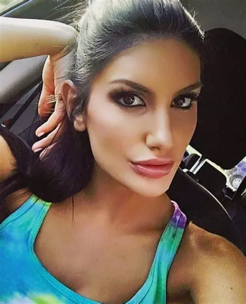 Increiblemente Bella by chipichandal