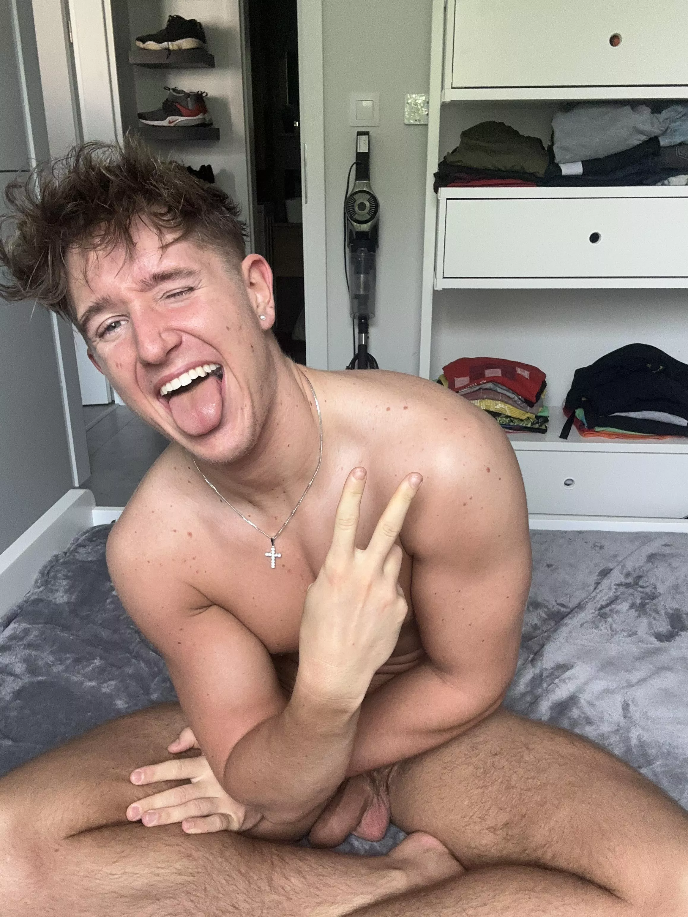 Let’s have fun NOW I M LIVE😜[CB: christianlevine_ ] posted by Unlucky_Technology64
