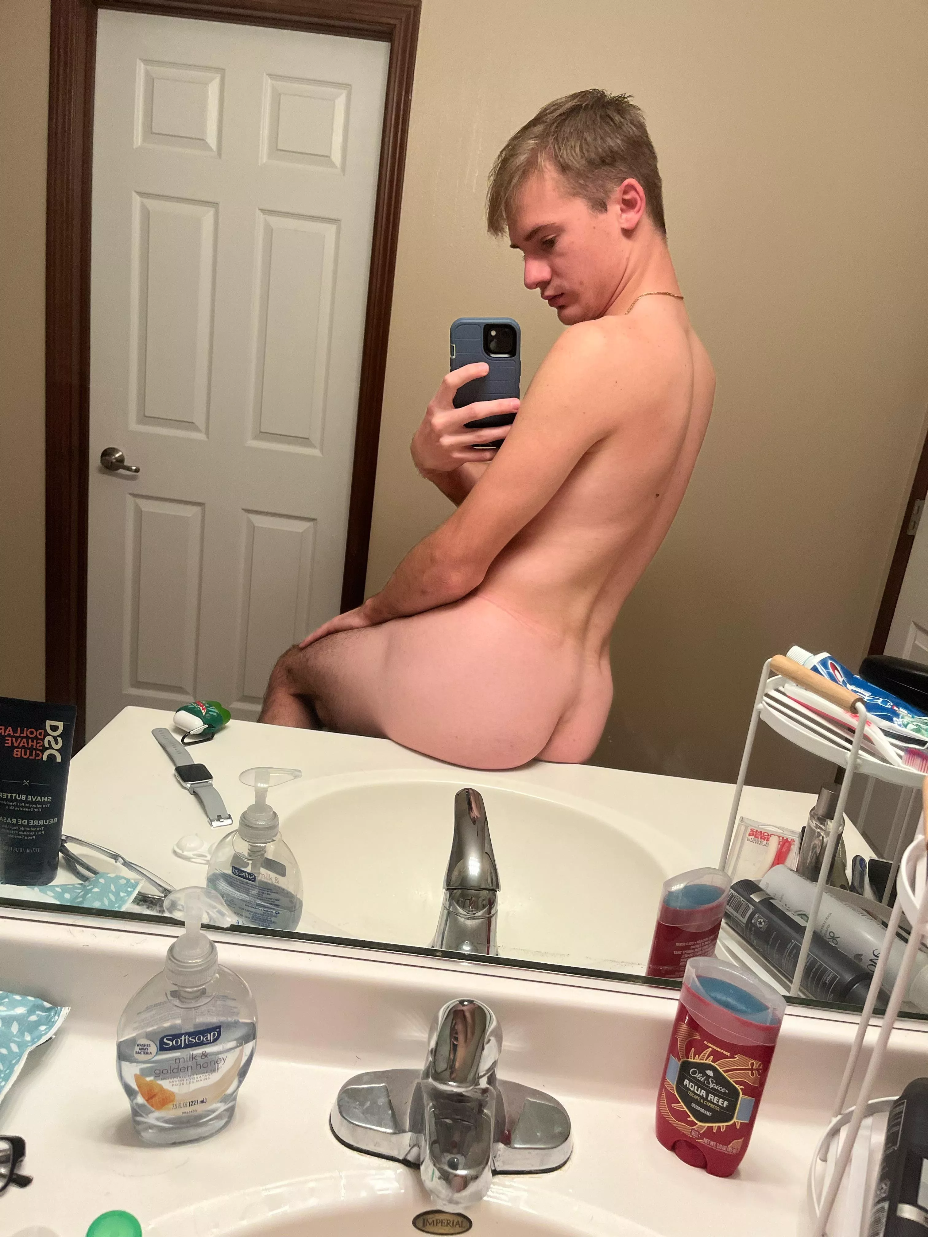 Love this pic of myself 🤭😜 posted by hairypotterarse