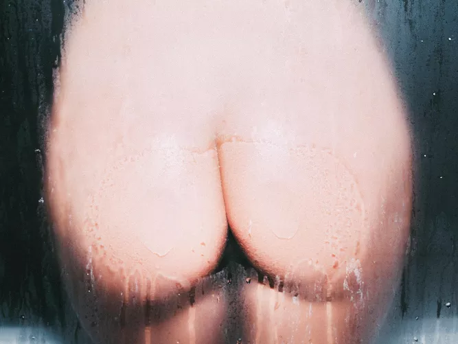 Shower booty details by ivolazaro