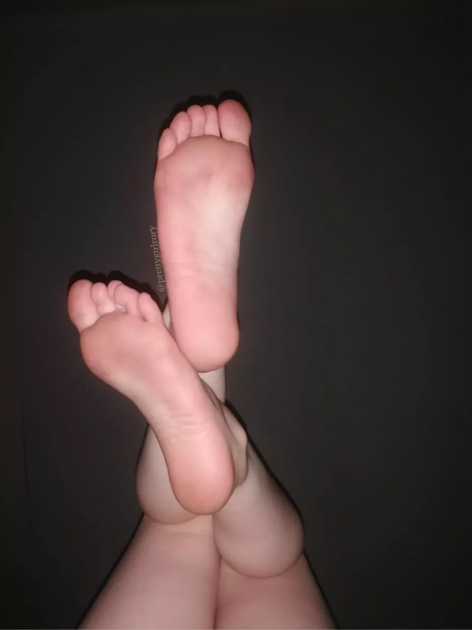 suck my toes for hours posted by prettygirlrory