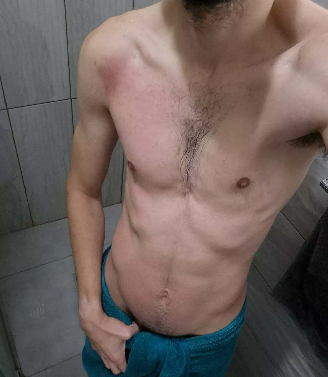 [27] bring your tongue to my wet pits after the shower! posted by IamCrazily