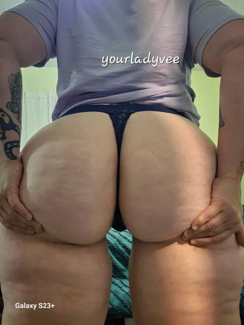 An ass totally meant to be bred by YourLadyVee