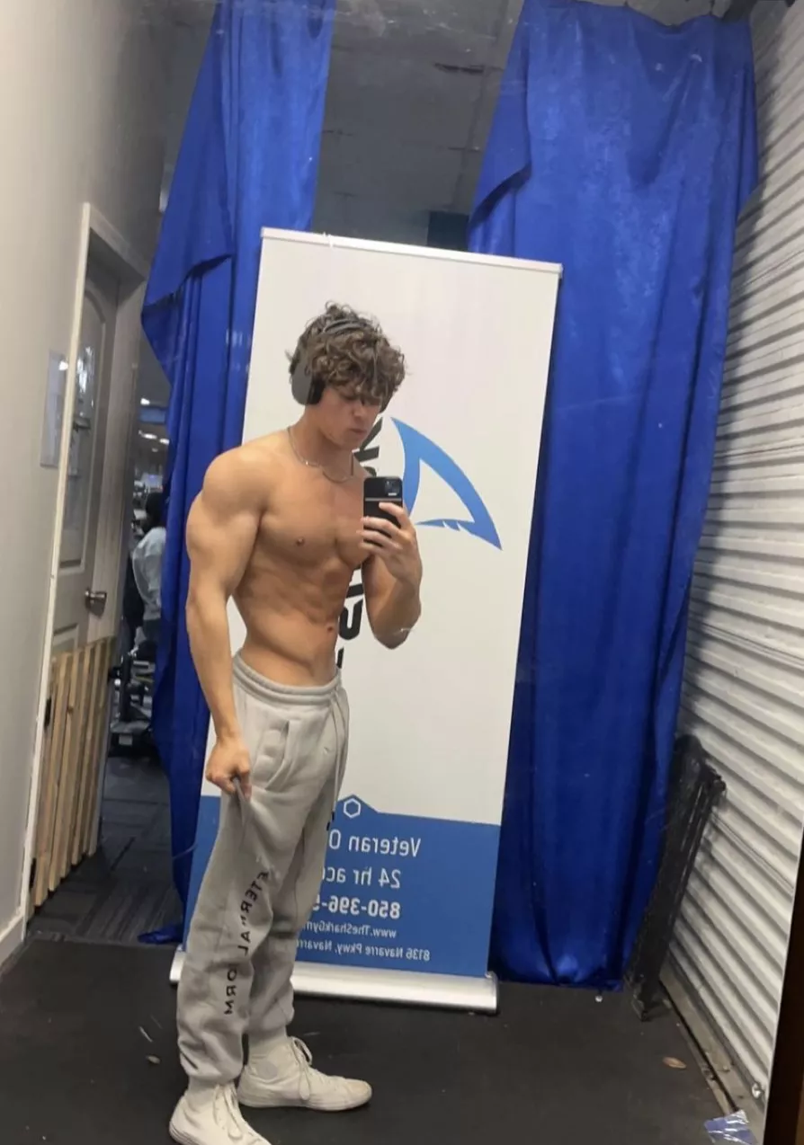 But first, selfie pic! posted by DifficulttTrip