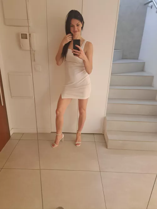 Can I be yours? (F36) by MartaPeonly