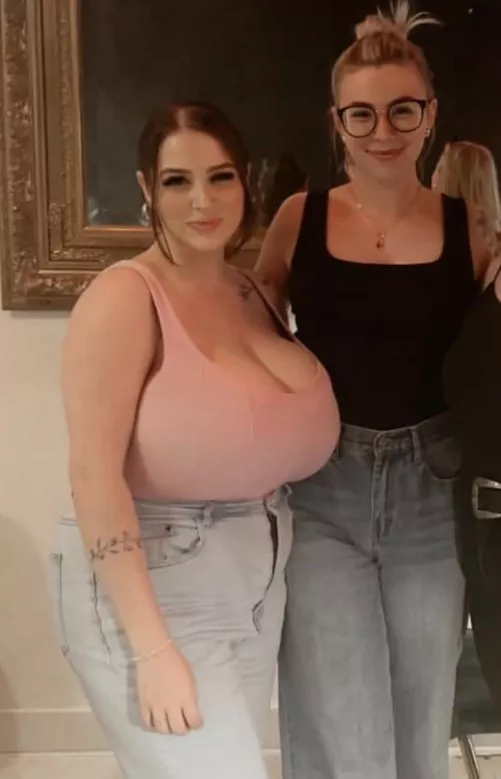 Crazy contrast  by Suspicious_Dynamic