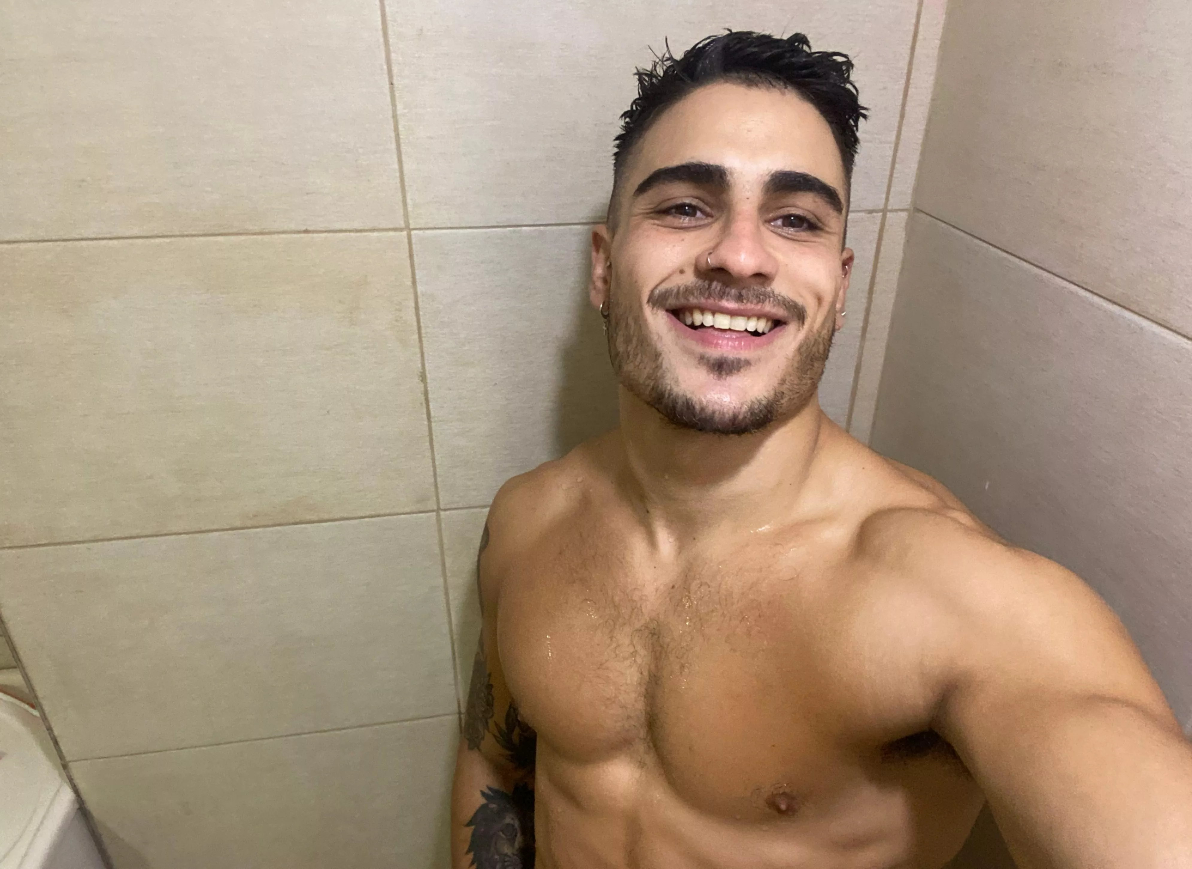 dad in the shower posted by OlieTheKing