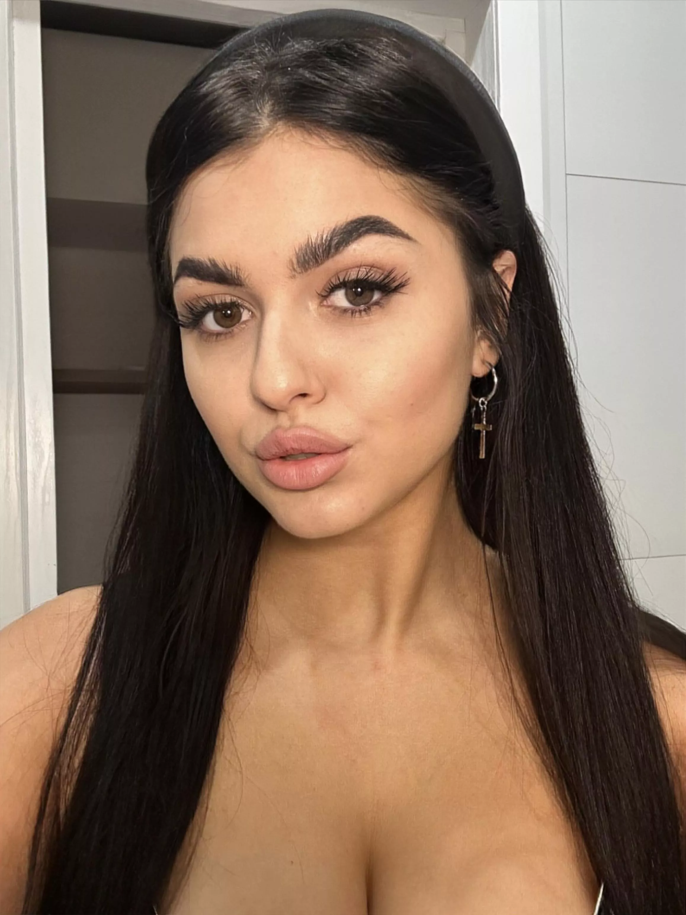 great kissable lips posted by olivia_inspiration