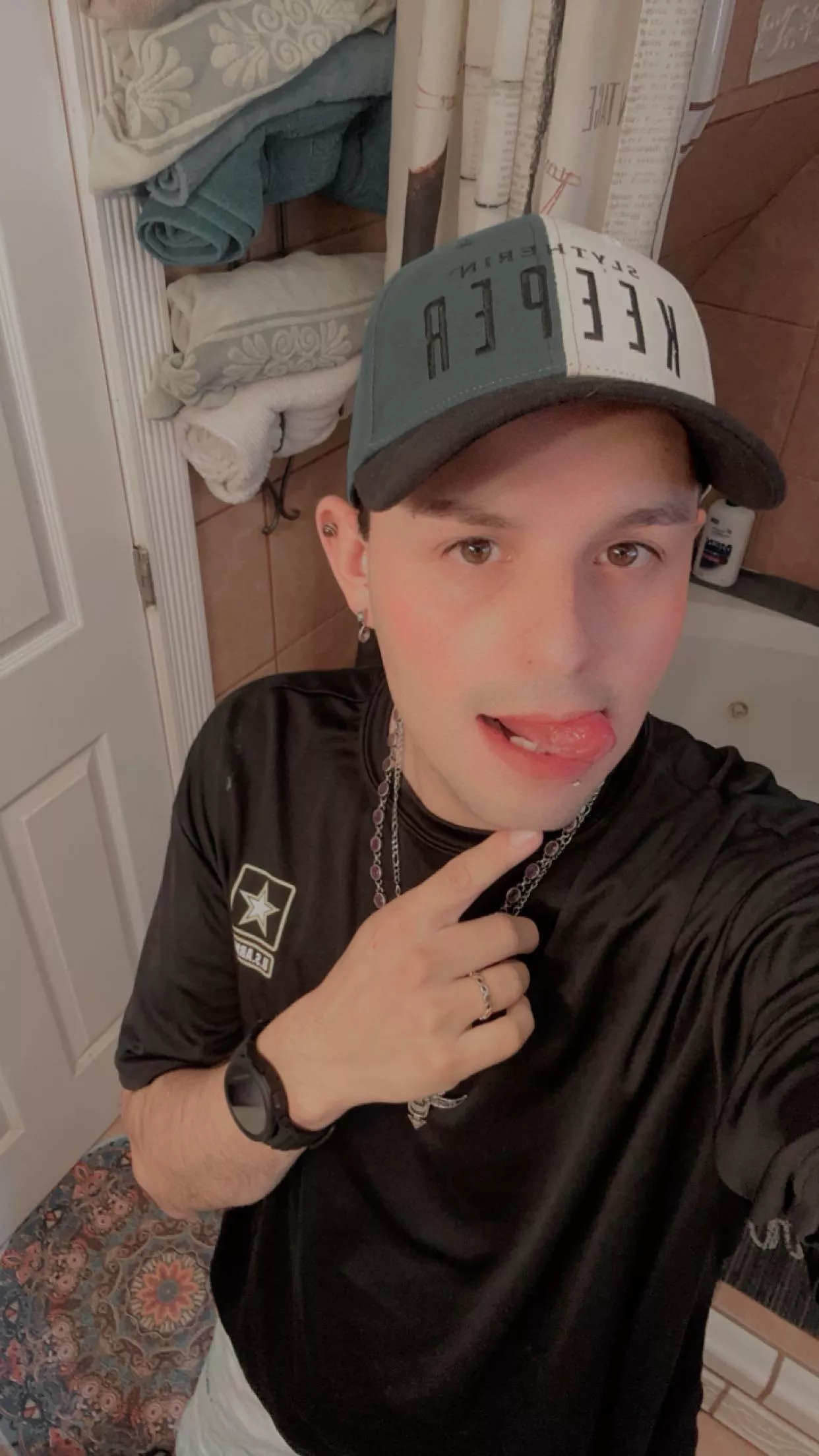 Happy Friday!  posted by Dabbslovescock