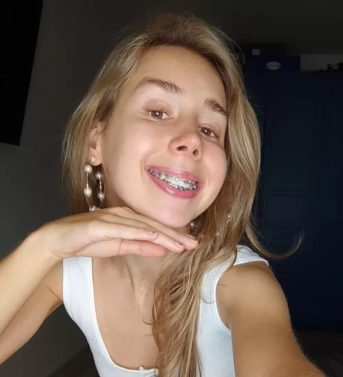 Hello 🩷🩷🩷 by yoursun_light