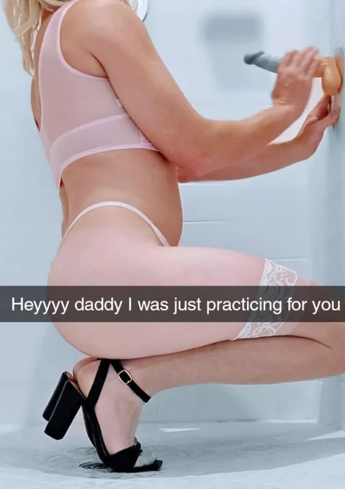 Hey daddy 👋 🍑  by allygagasparkles