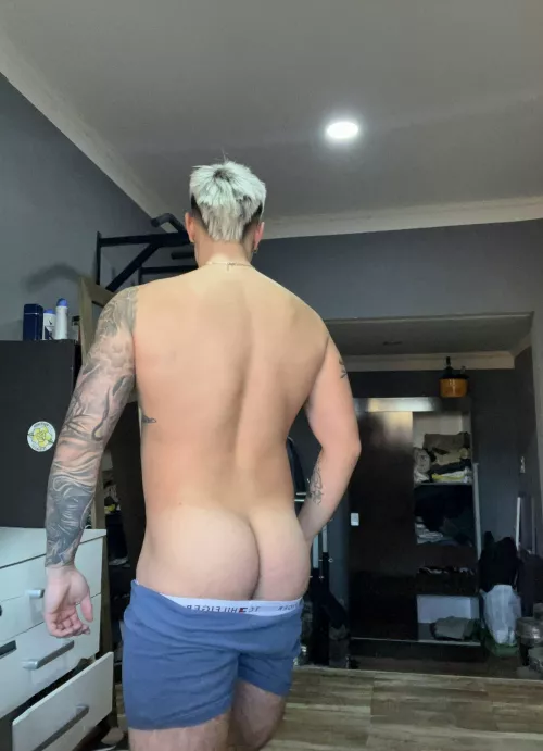 I hope you like my buns by ZaynReedx