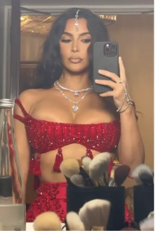 Kim in an Indian Wedding  by FriendlyGuy2007