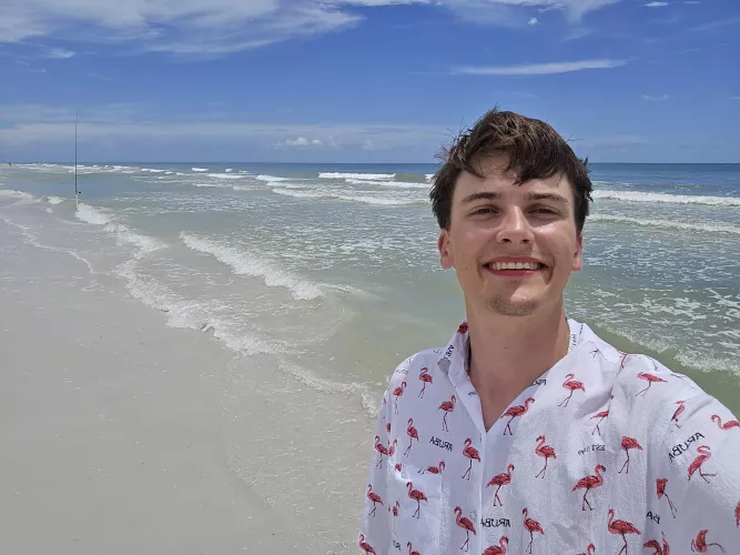 Missing the beach. What's your favorite place to visit? 😊 Always happy to chat by peeterhere