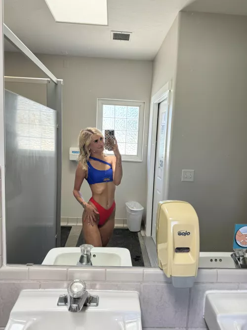 Sexy and tight, just taste me inside by aria_adams