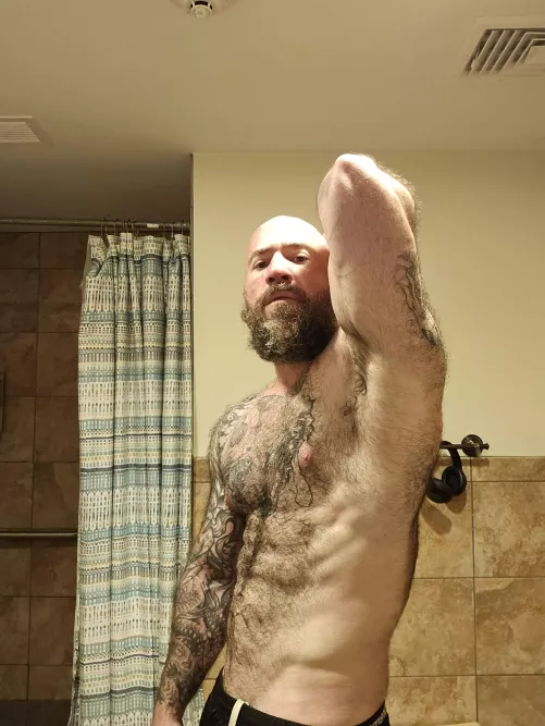 Stinking in the gym locker room by DaddyIssue-Incarnate