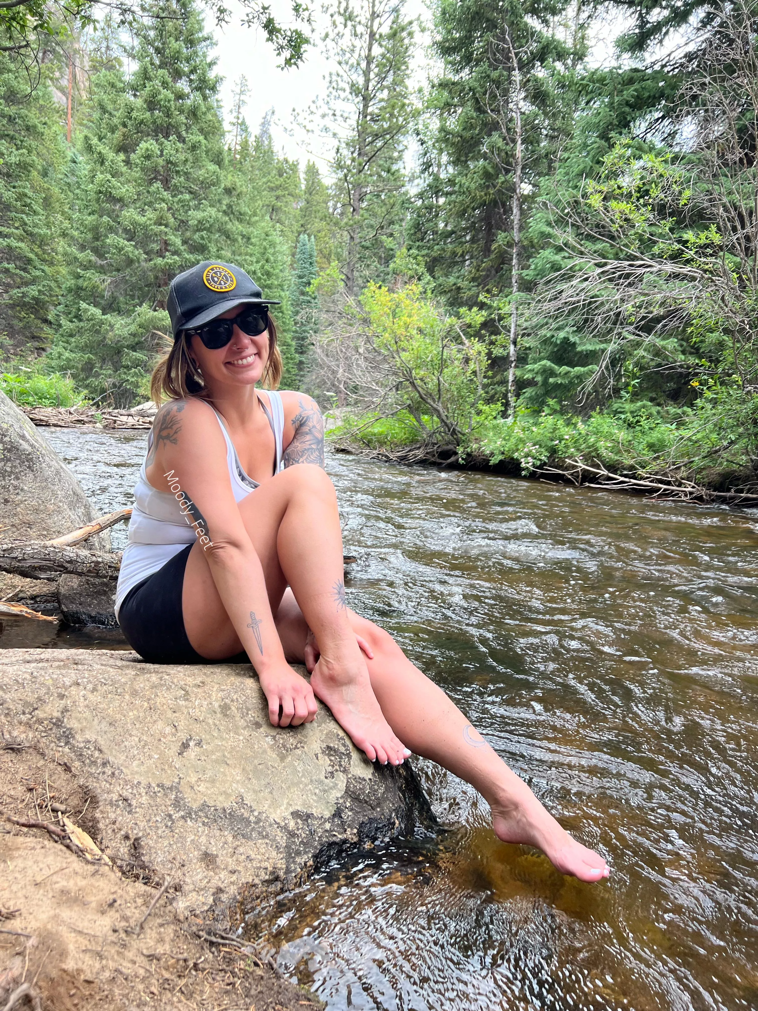 Toes in the wild!! posted by Moody_Feet