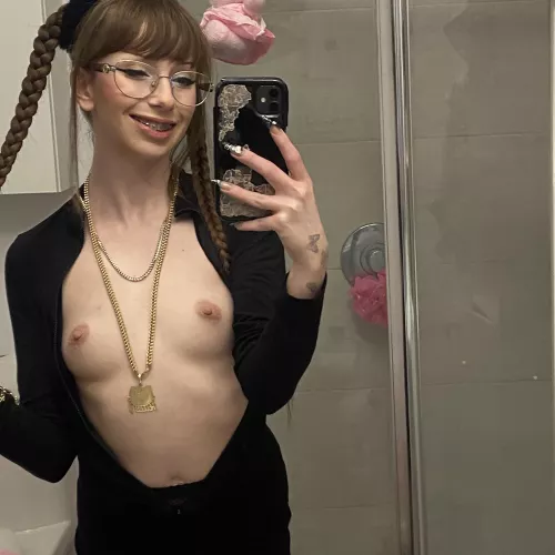 would u pull my braids >:3 by y0urbabyd0ll