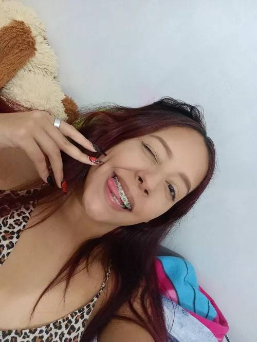 would you wake up next to me? by rossweetie_