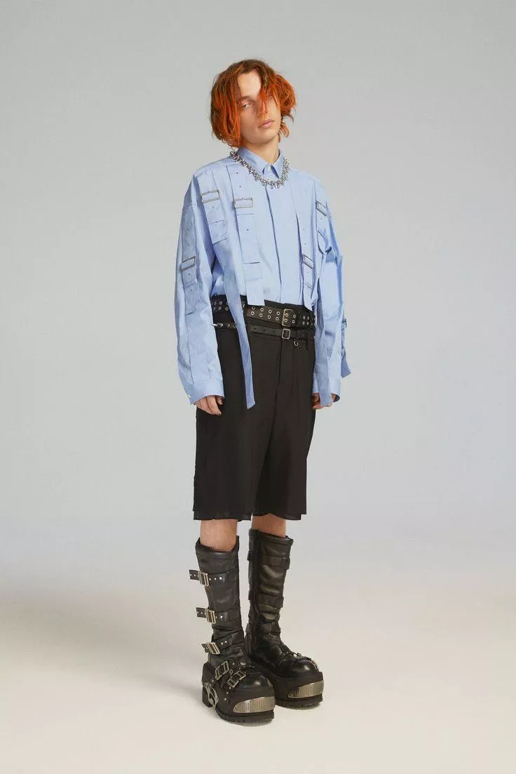 Does anybody know where I can find a pair of boots similar or the same as these? posted by JojoStarButInSpanish