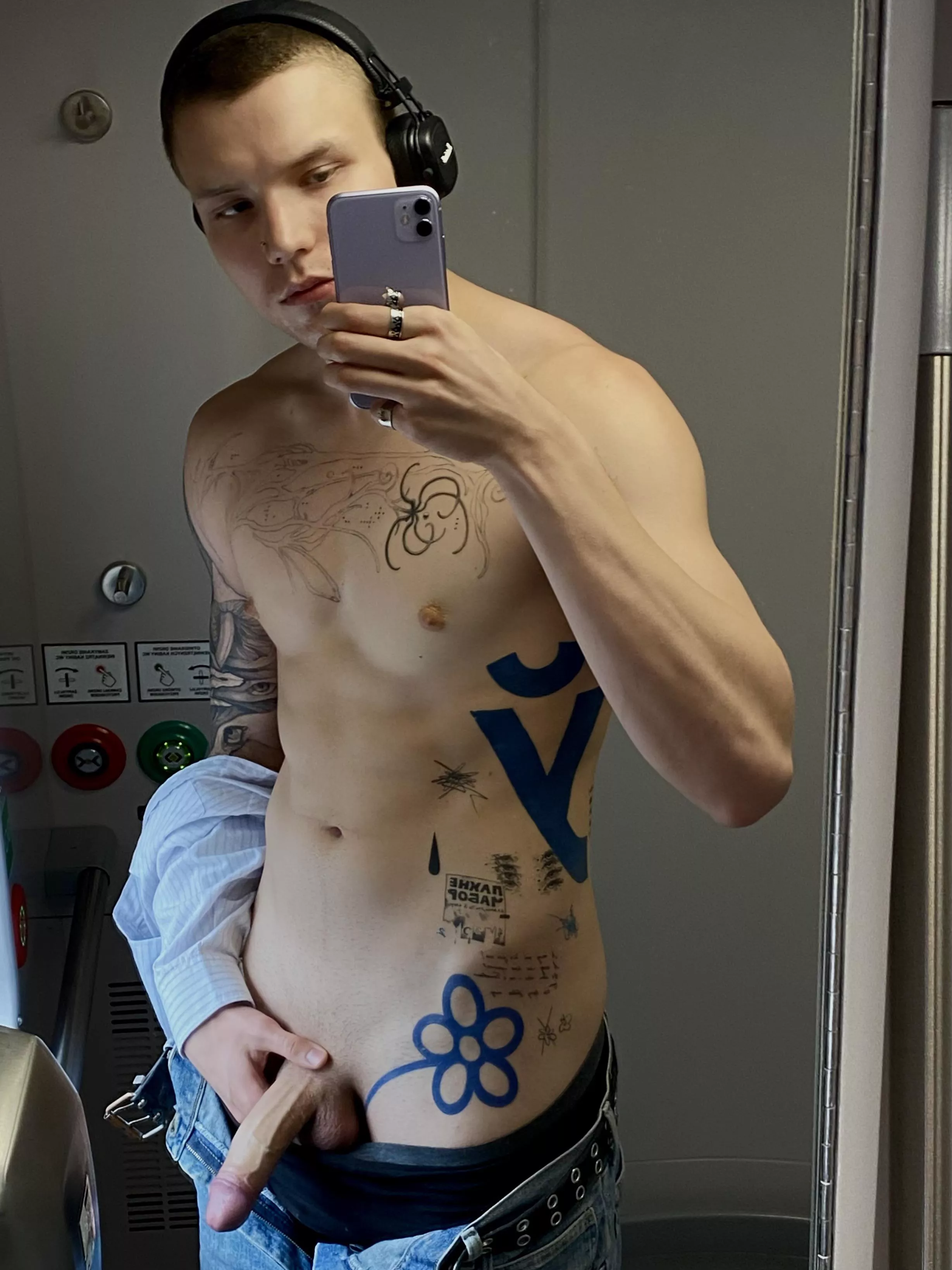 horny in a train. Would you join me? posted by FluffyEnthusiasm8688