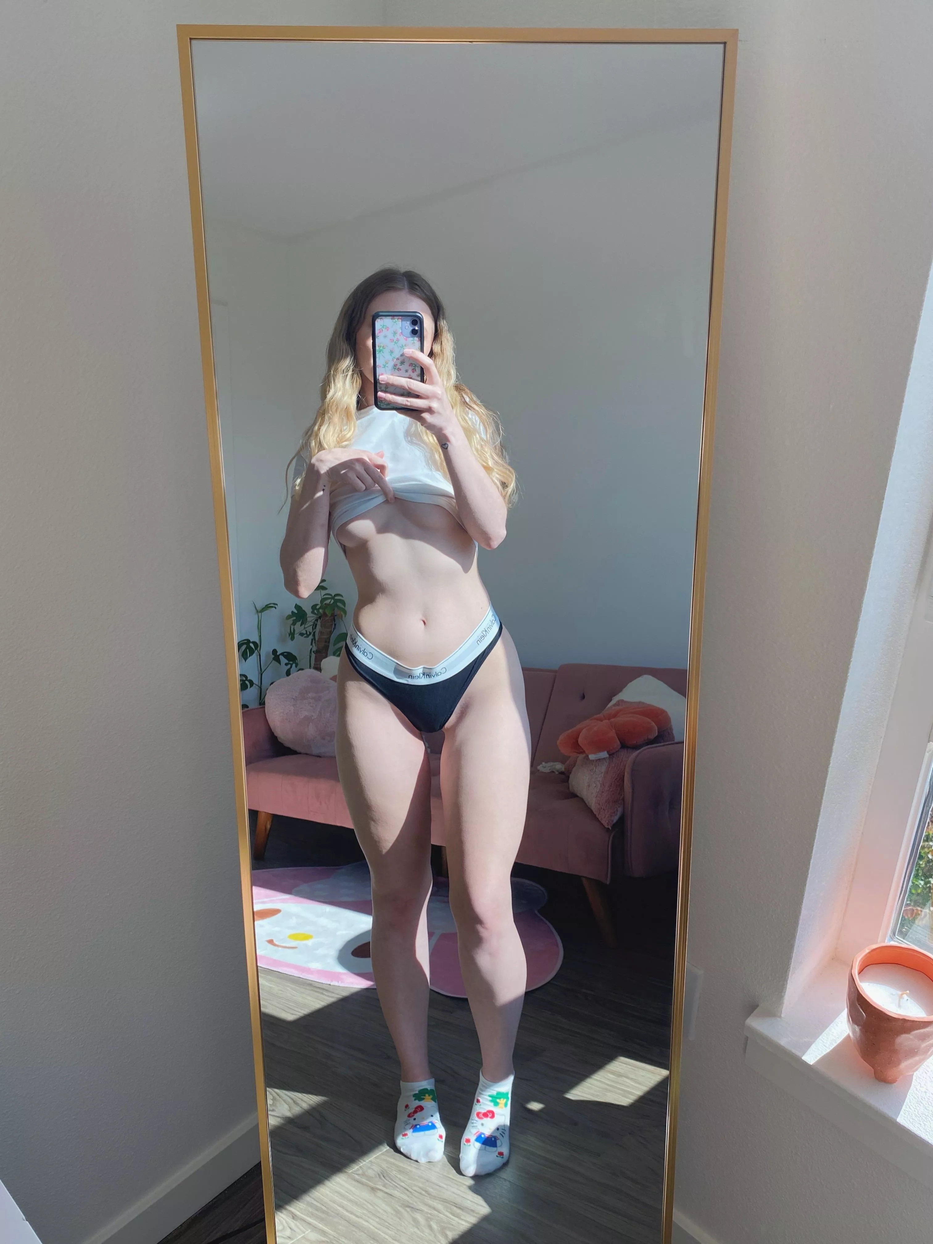 it’s not much but it still counts as underboob posted by flatlacroix2