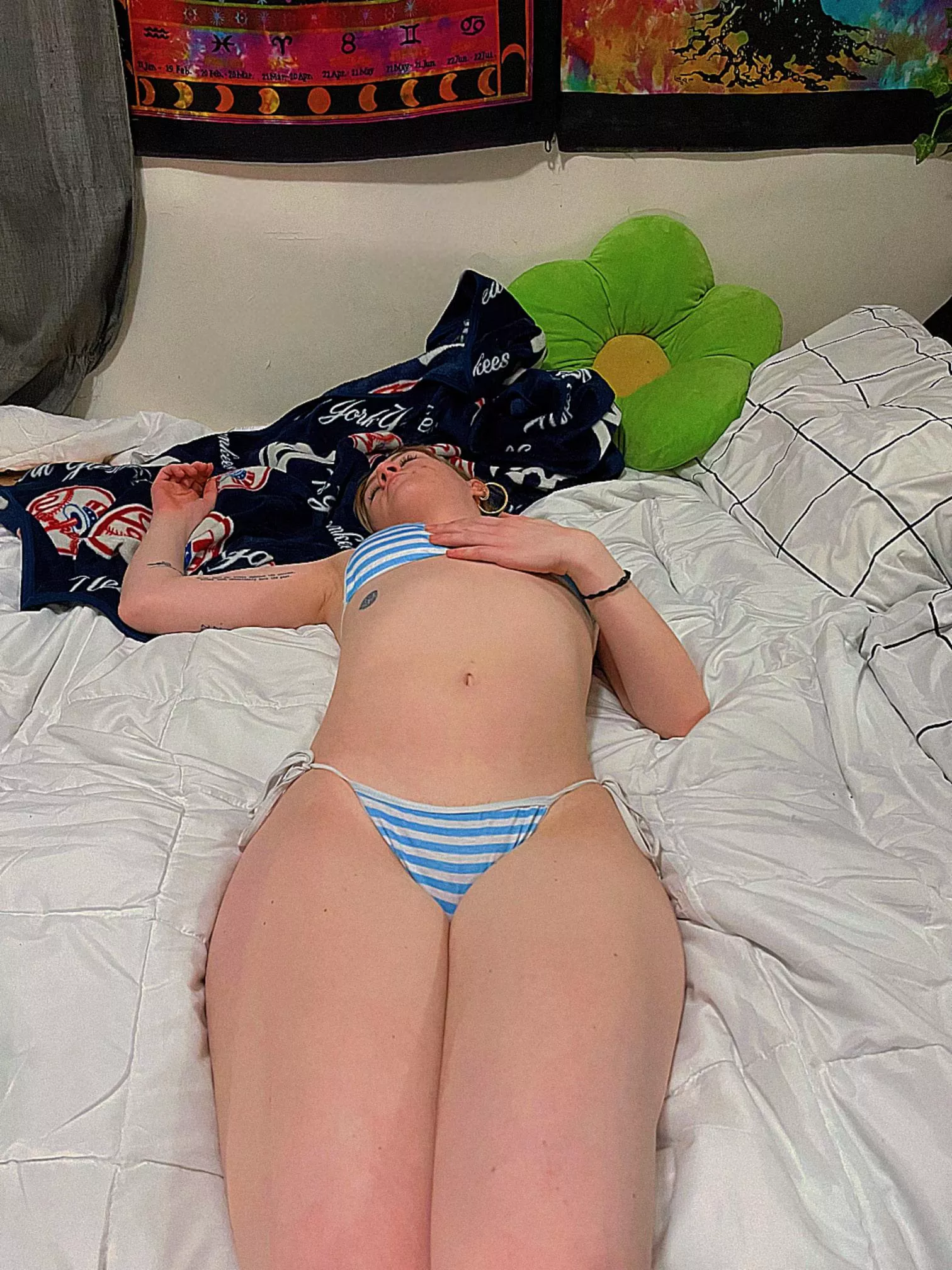 Just finished my bath and I don't feel like changing my clothes posted by SugarxXxLips