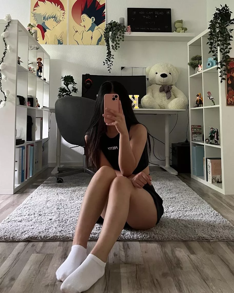 Just waiting till u come home :3 posted by Sad_Bat6485