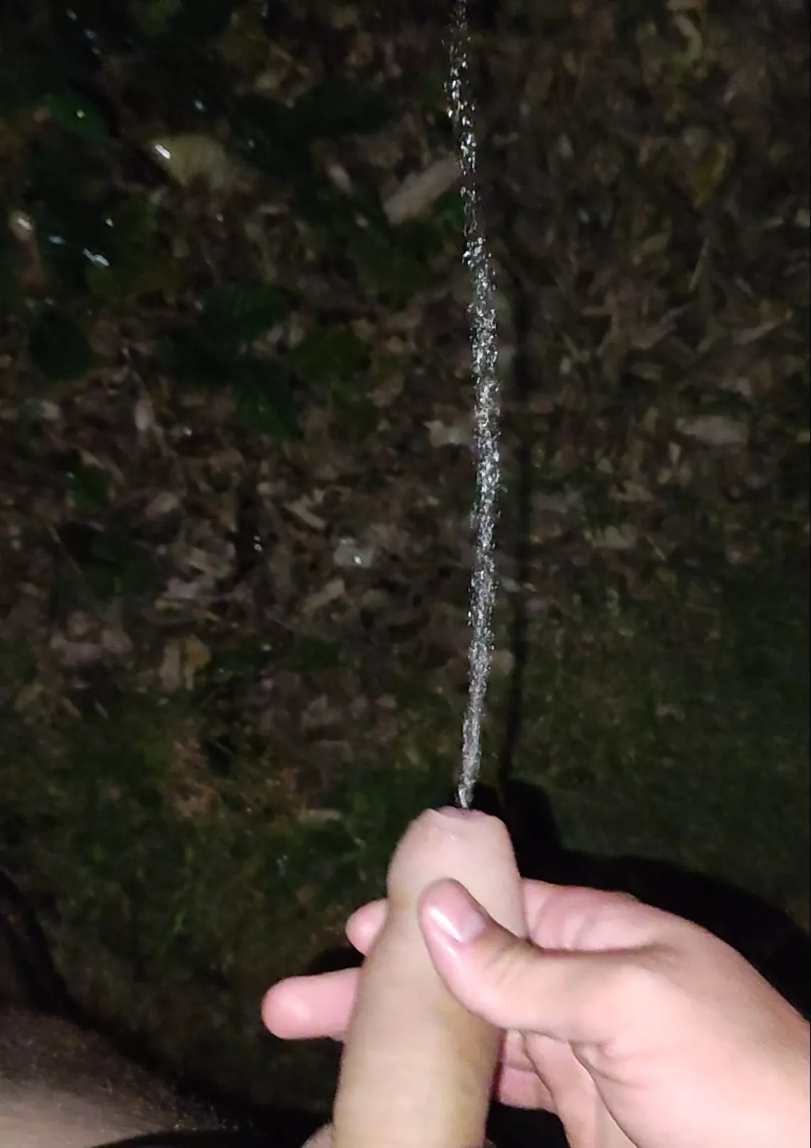 Little piss outside 🫣 posted by frenchy_boyUwU