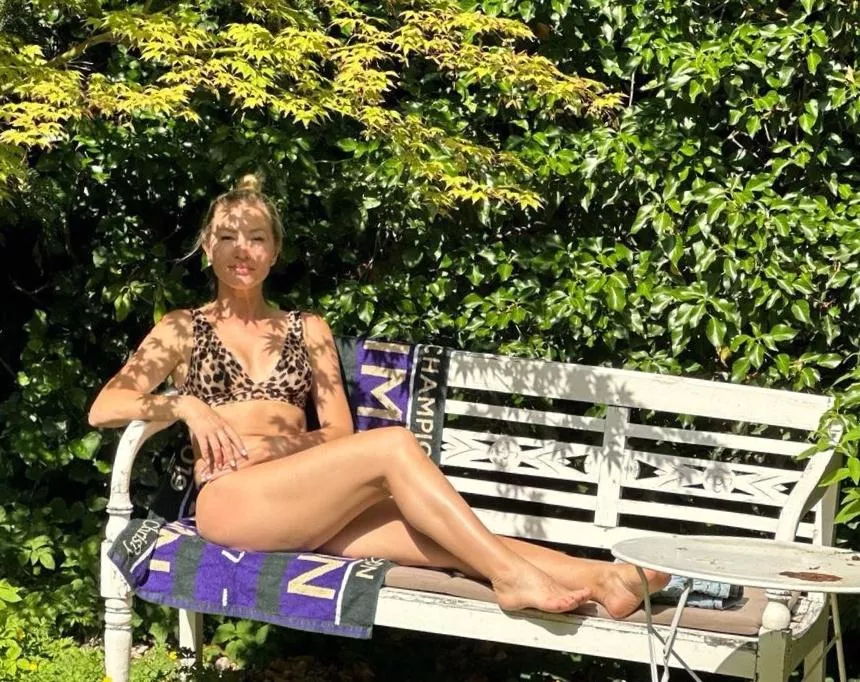 Loving how I look in this lingerie posted by _LUNA_angel